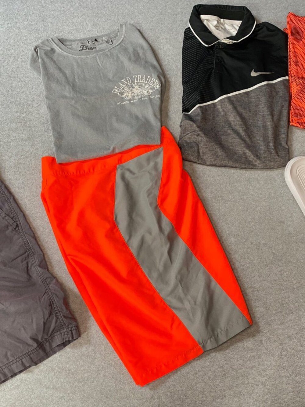 Summer and Back To School Bundle Size 30-32 waist Size Med Shirts Size 11 Slides